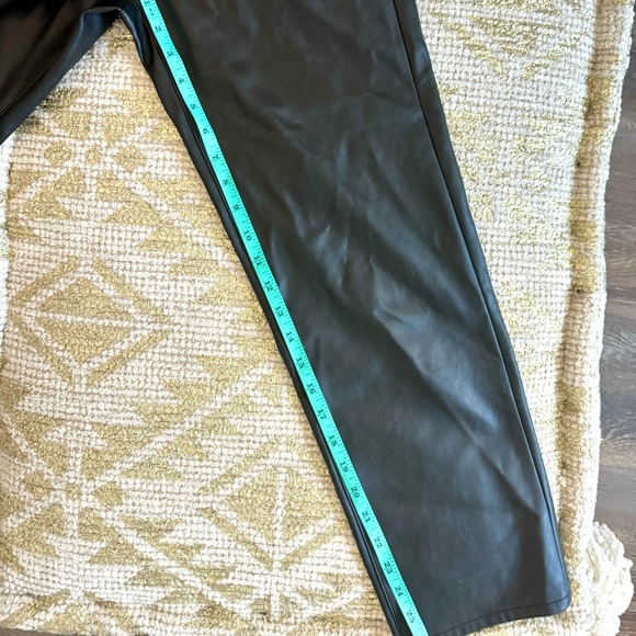 The Petite Perfect Vintage Straight Jean: Faux Leather Edition - Picture 5 of 6